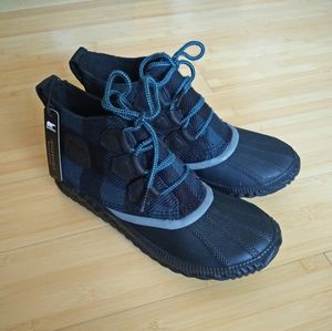 -NEW- Women's Sorel Out N About Plus Boots/Booties 8